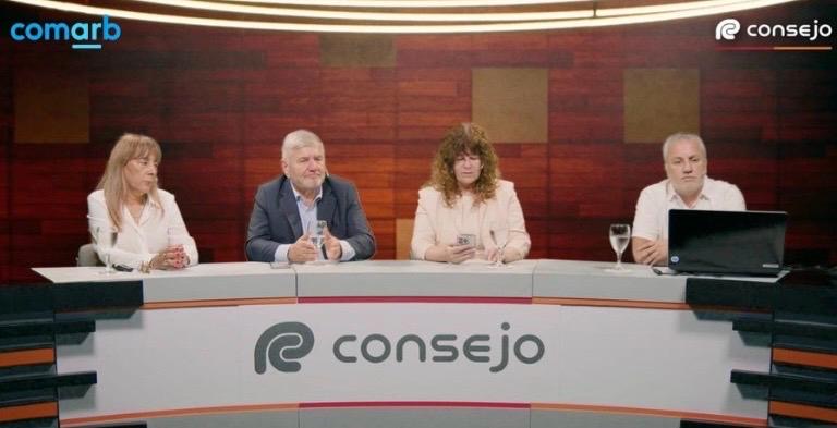 (Foto de Luis y Gonzalo con las dos personas del Consejo Profesional de Ciencias Económicas de la Ciudad Autónoma de Buenos Aires)